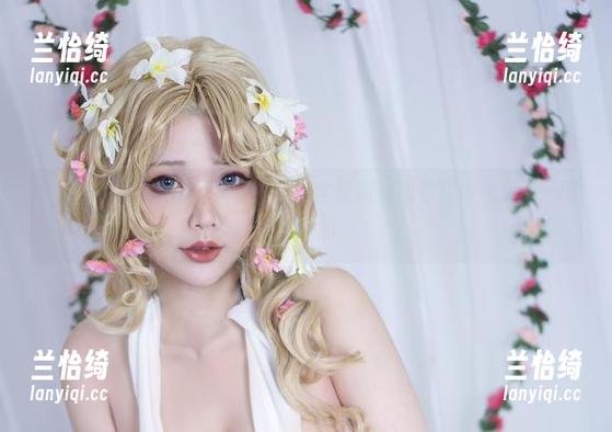 噢，Hana Bunny又来了！这全套旅拍图包我得说实话…挺不同的